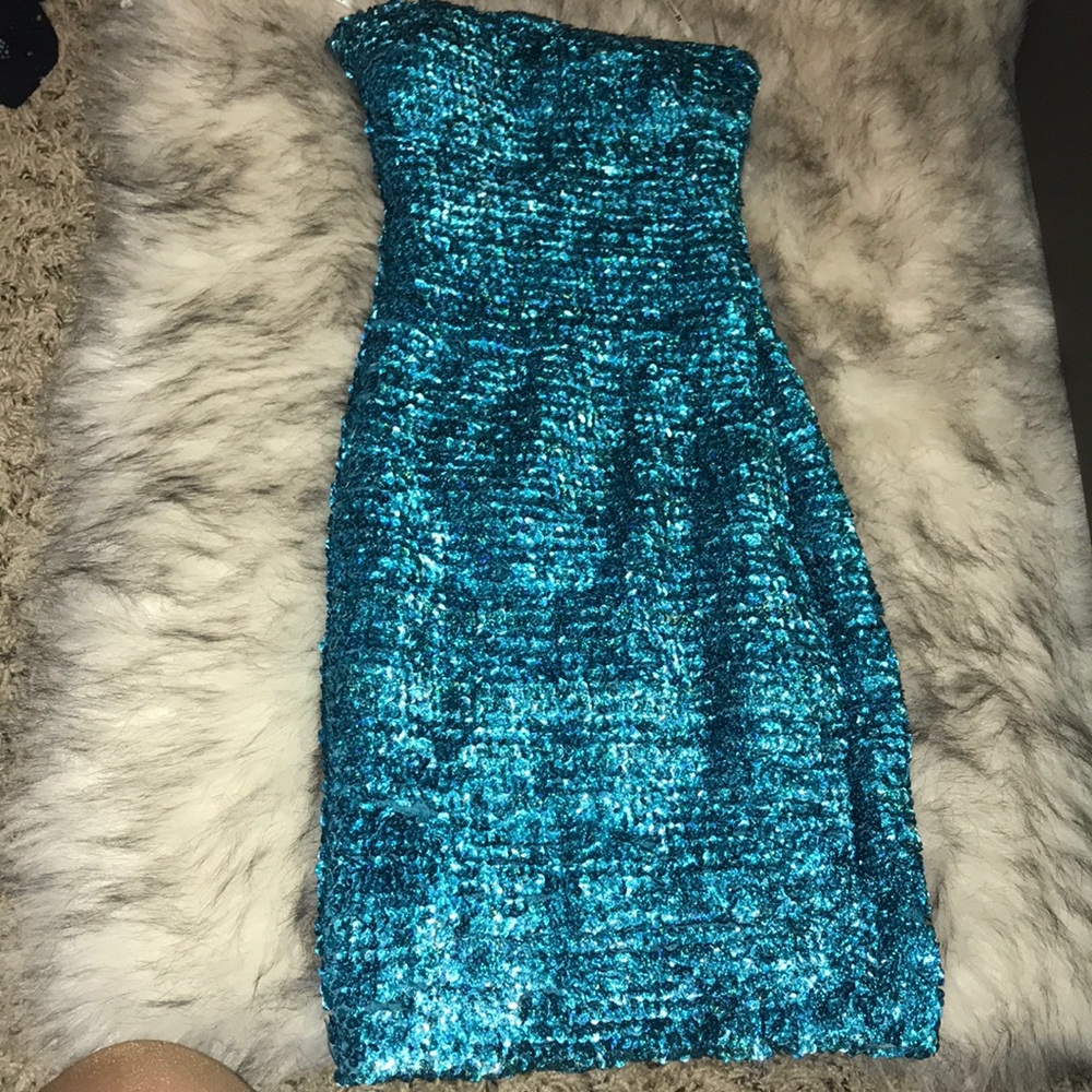 Fitted mermaid glitter dress